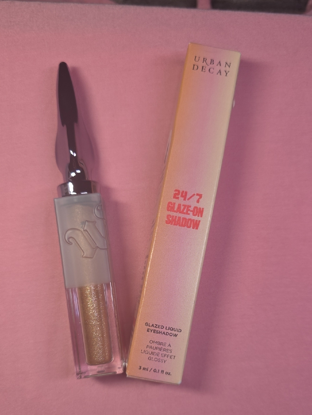 Urban Decay 24/7 Glaze-On Shadow in Shimmering Gold
